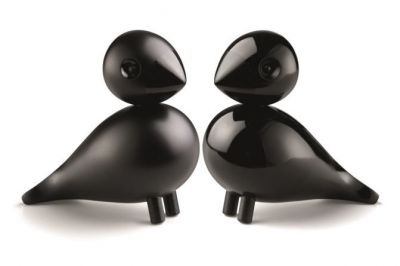 Zwei schwarze Unzertrennliche Lovebirds Holzfiguren von Kay Bojesen, dekorative Holzfiguren für Wohnaccessoires und Sammler.